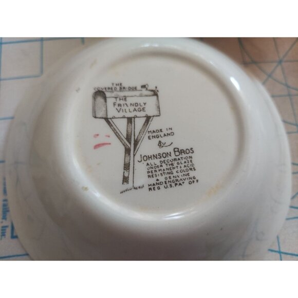 4 Johnson Bros Friendly Village Covered Bridge Square Bowls - Picture 3 of 3